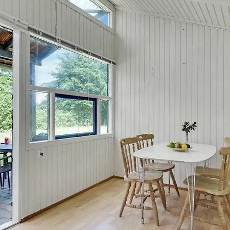 Lovely In With Kitchen